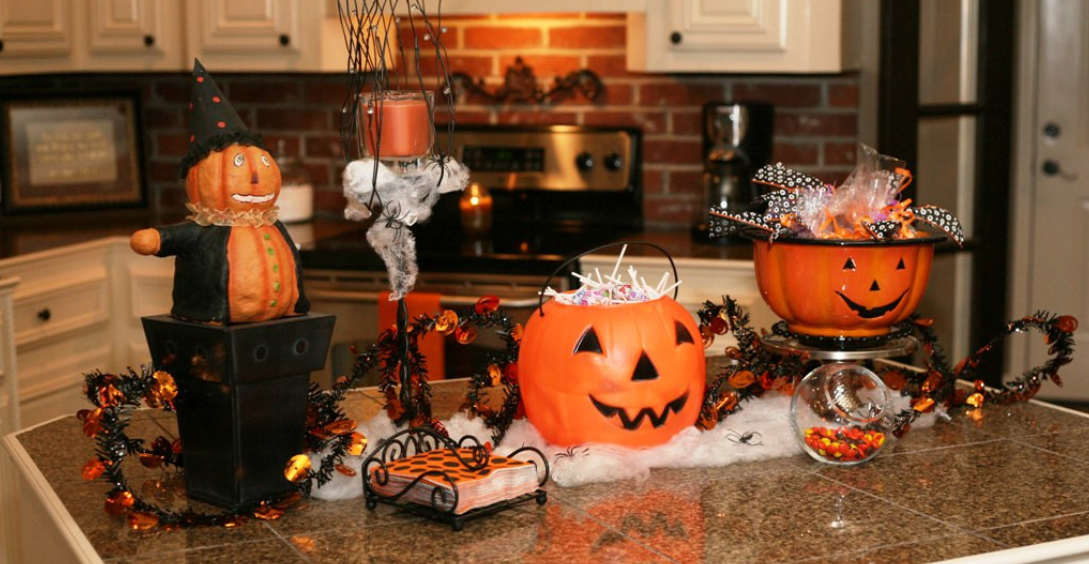 Pinecones and Pumpkins: A Whimsical Halloween Craft Journey